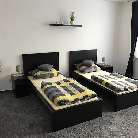 Dionysos Hotel Neumünster Buitenkant foto
